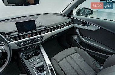 Седан Audi A4 2017 в Києві