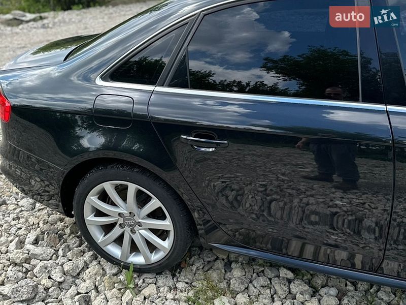 Седан Audi A4 2014 в Львові