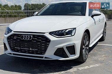 Седан Audi A4 2022 в Киеве