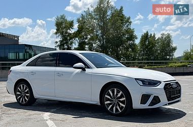 Седан Audi A4 2022 в Киеве
