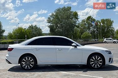 Седан Audi A4 2022 в Киеве