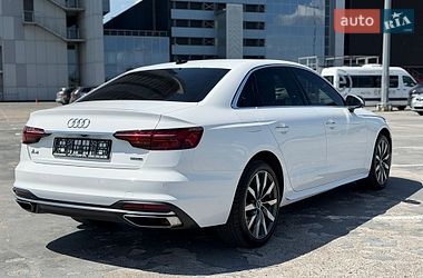 Седан Audi A4 2022 в Киеве