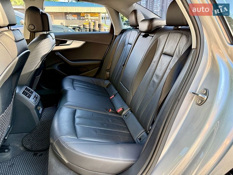 Седан Audi A4 2015 в Харькове