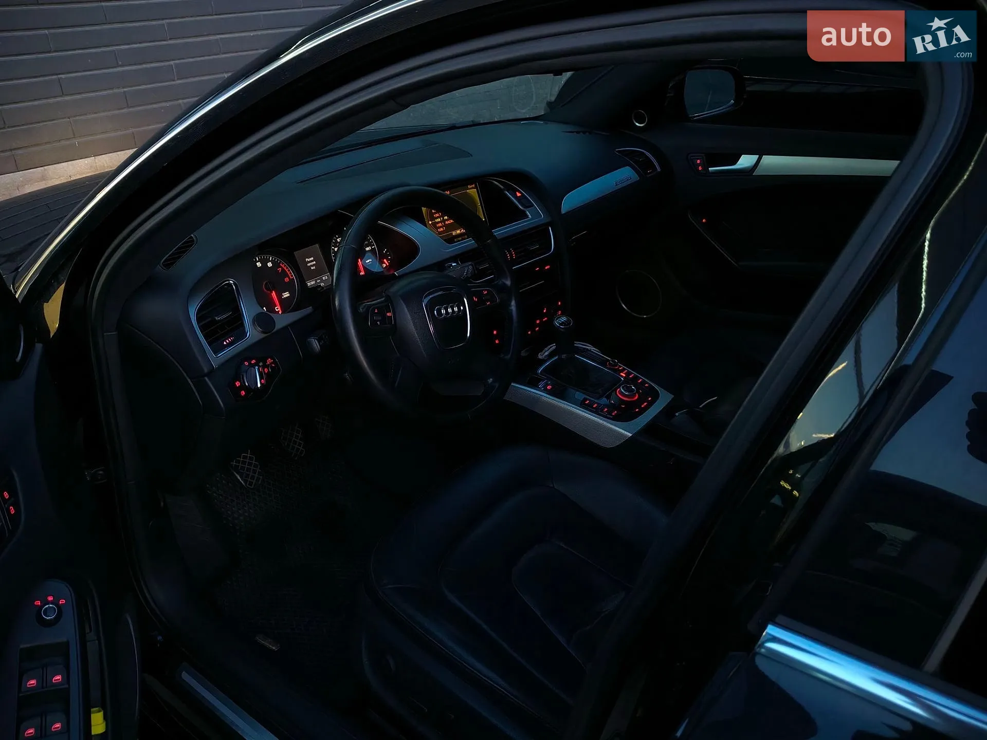 2010 Audi A4 - мініатюра 9