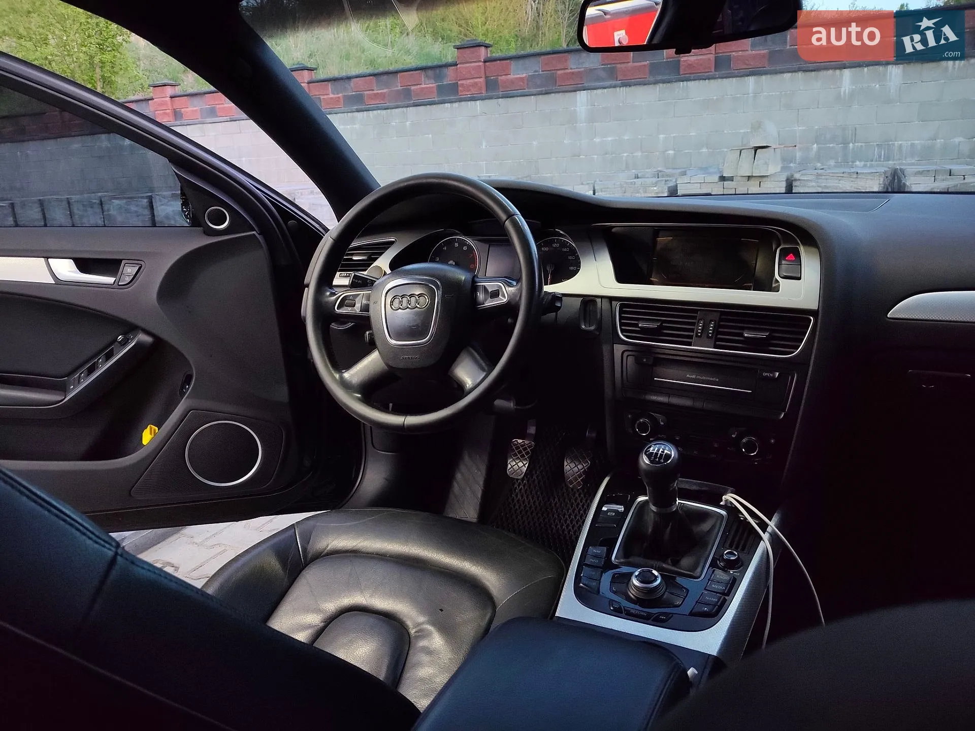 2010 Audi A4 - мініатюра 13
