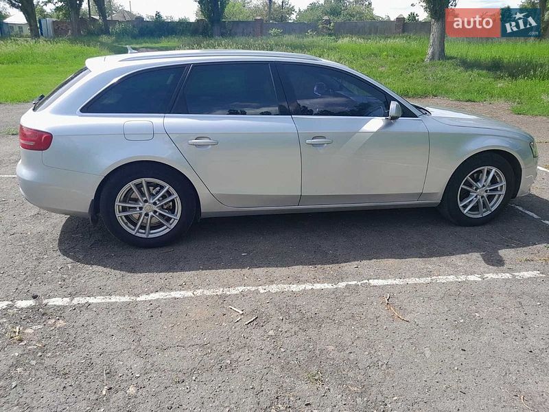 Універсал Audi A4 2012 в Прилуках