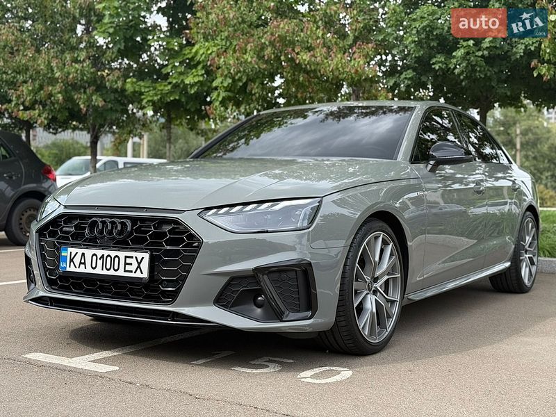 Седан Audi A4 2021 в Киеве