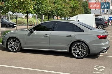 Седан Audi A4 2021 в Киеве