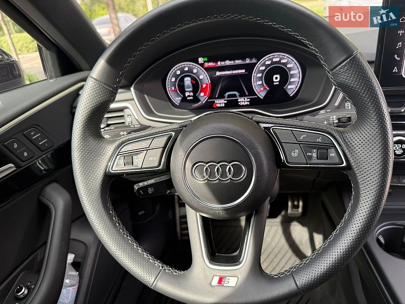 Седан Audi A4 2021 в Киеве