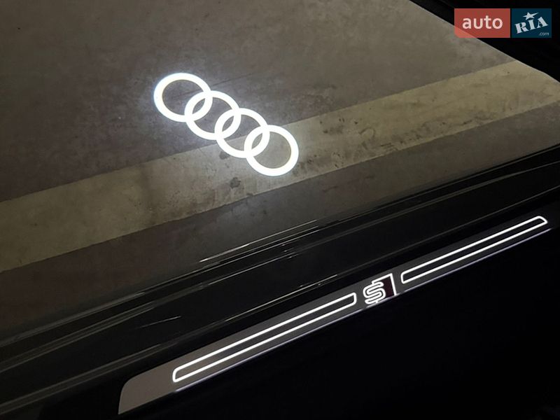 Седан Audi A4 2021 в Киеве
