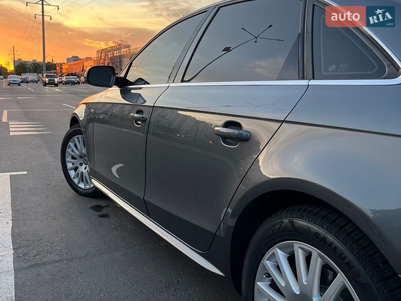 Седан Audi A4 2014 в Чернігові