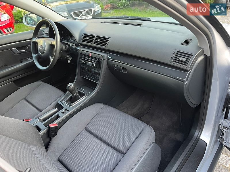 Седан Audi A4 2003 в Звягелі