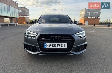 Седан Audi A4 2017 в Киеве
