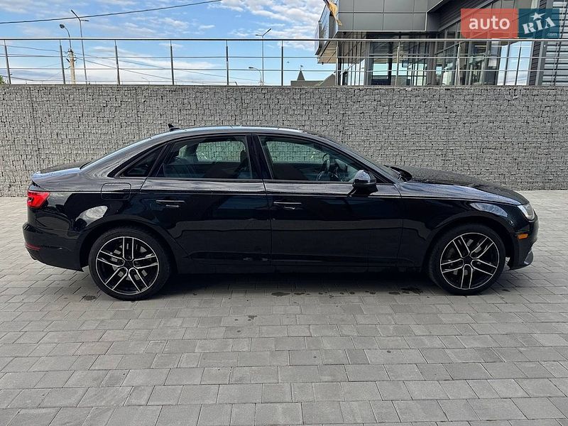 Седан Audi A4 2016 в Луцке