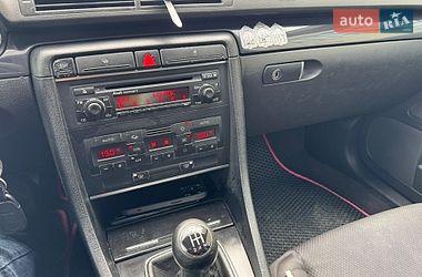 Седан Audi A4 2003 в Стрые