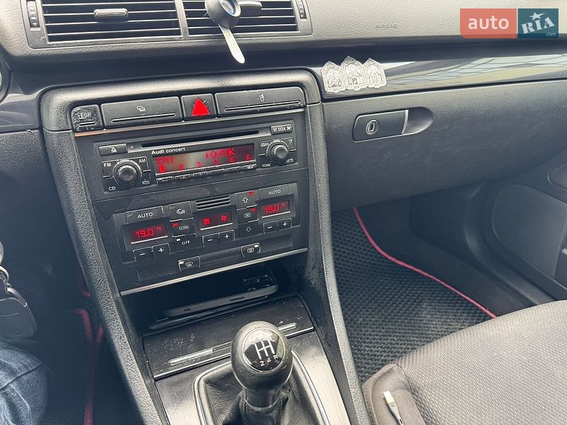 Седан Audi A4 2003 в Стрые