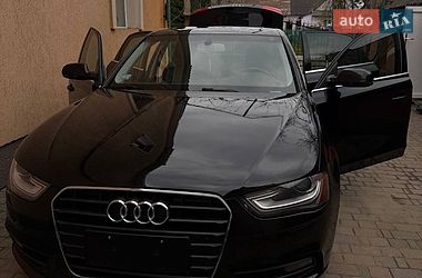 Седан Audi A4 2012 в Львове