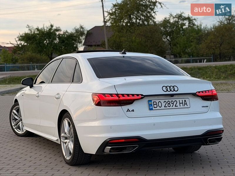 Седан Audi A4 2023 в Бучачі