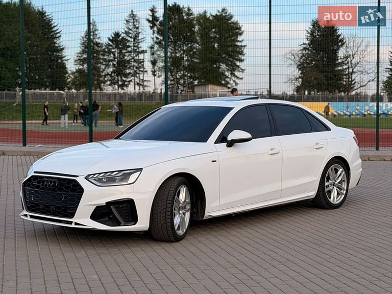 Седан Audi A4 2023 в Бучачі