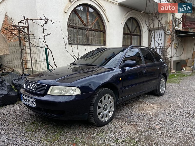 Універсал Audi A4 1999 в Мукачевому