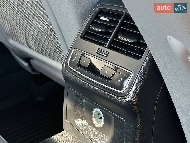 Седан Audi A4 2017 в Луцьку фото 25 Седан Audi A4 2017 в Луцьку