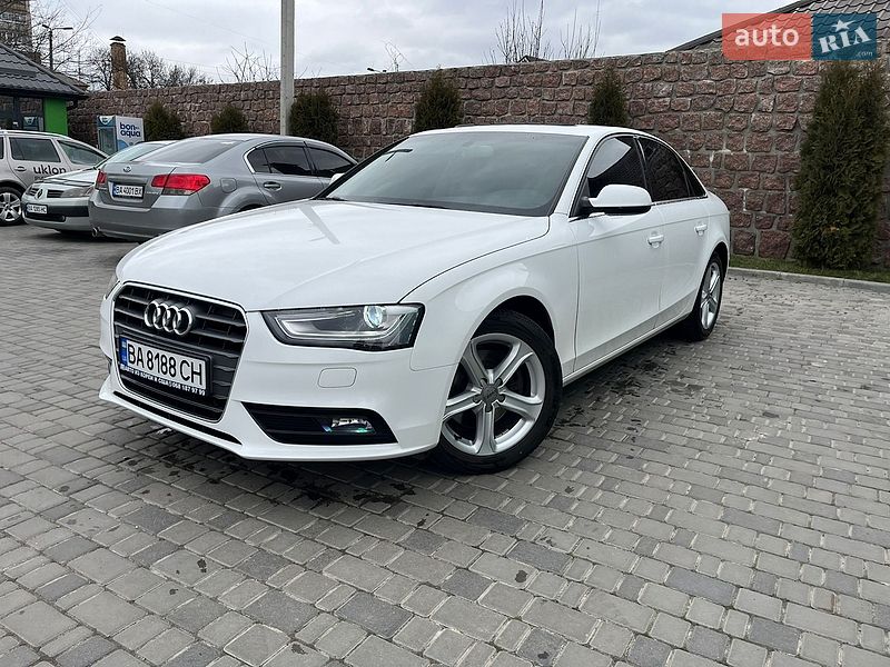 Седан Audi A4 2014 в Кропивницькому