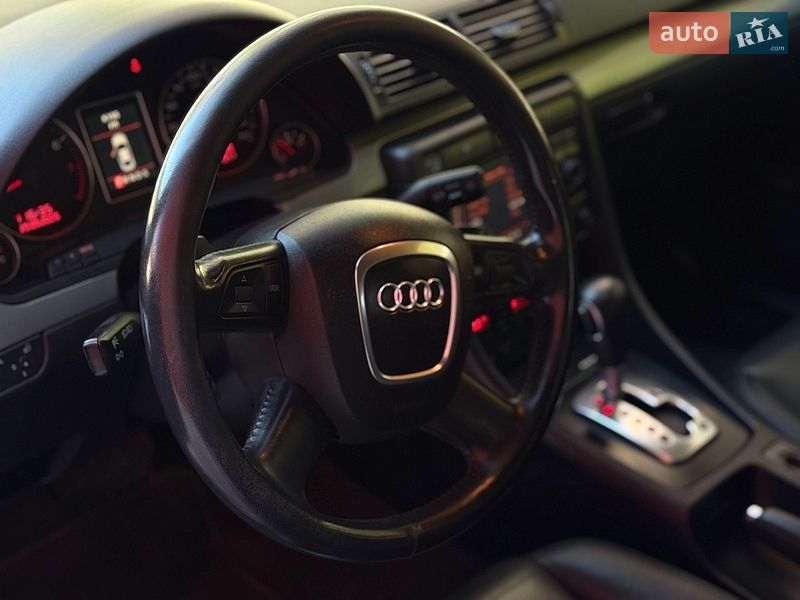 Седан Audi A4 2005 в Львові