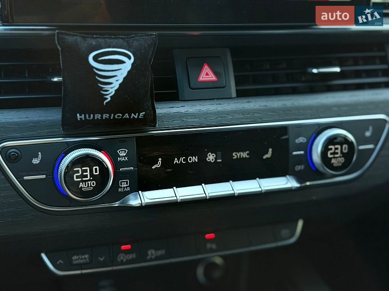 Седан Audi A4 2024 в Одесі