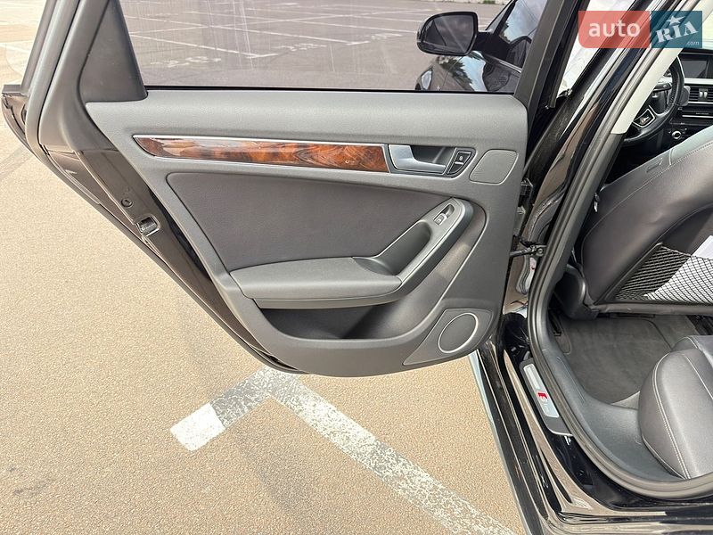 Седан Audi A4 2014 в Києві