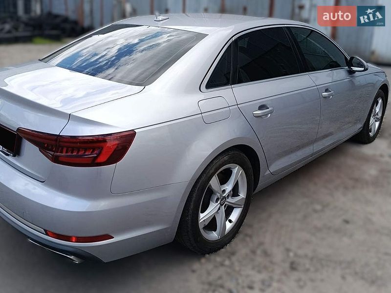 Седан Audi A4 2019 в Киеве