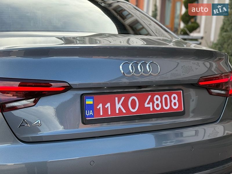 Седан Audi A4 2019 в Киеве