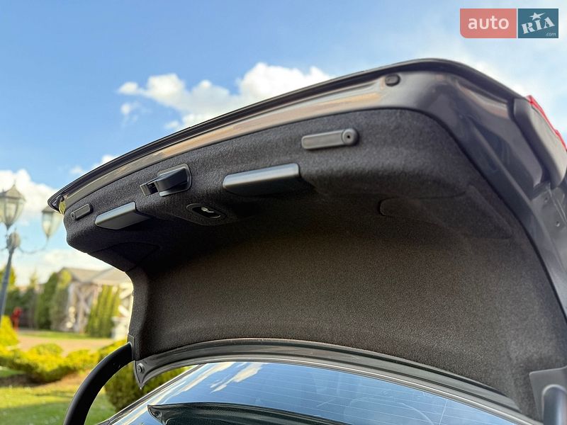 Седан Audi A4 2019 в Киеве