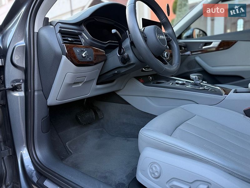Седан Audi A4 2019 в Киеве