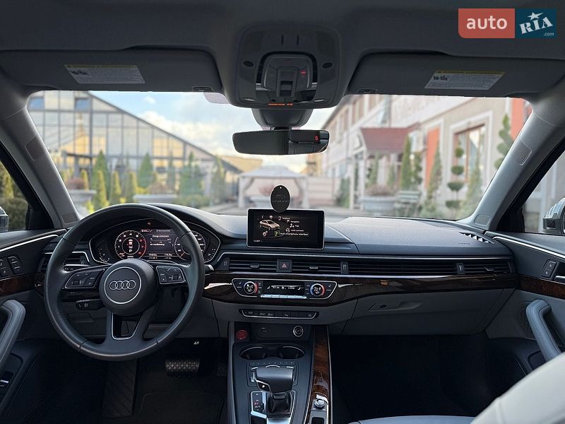 Седан Audi A4 2019 в Киеве