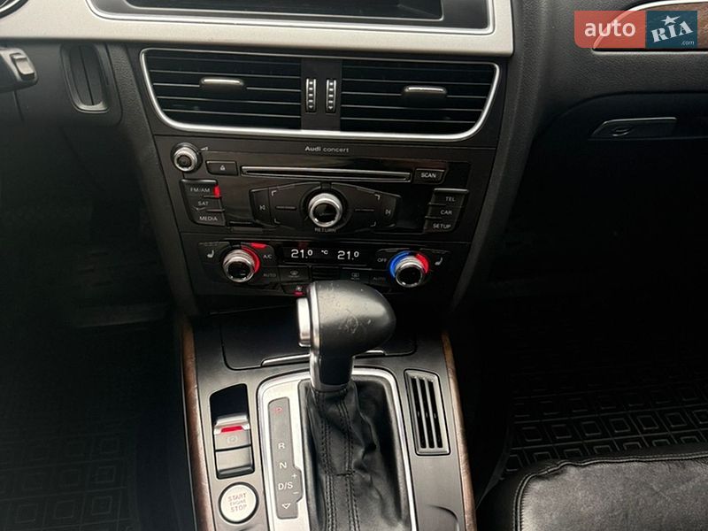 Седан Audi A4 2016 в Киеве