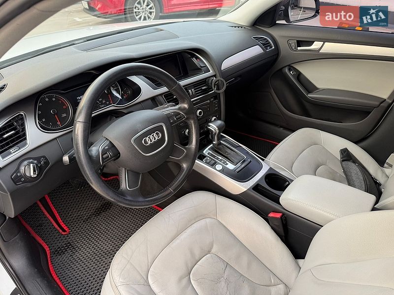 Седан Audi A4 2013 в Киеве