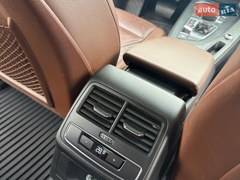 Седан Audi A4 2016 в Дніпрі