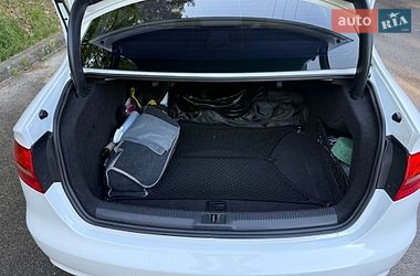 Седан Audi A4 2012 в Киеве