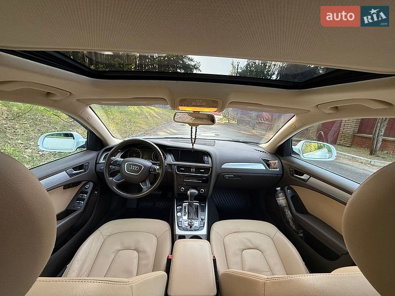 Седан Audi A4 2012 в Киеве