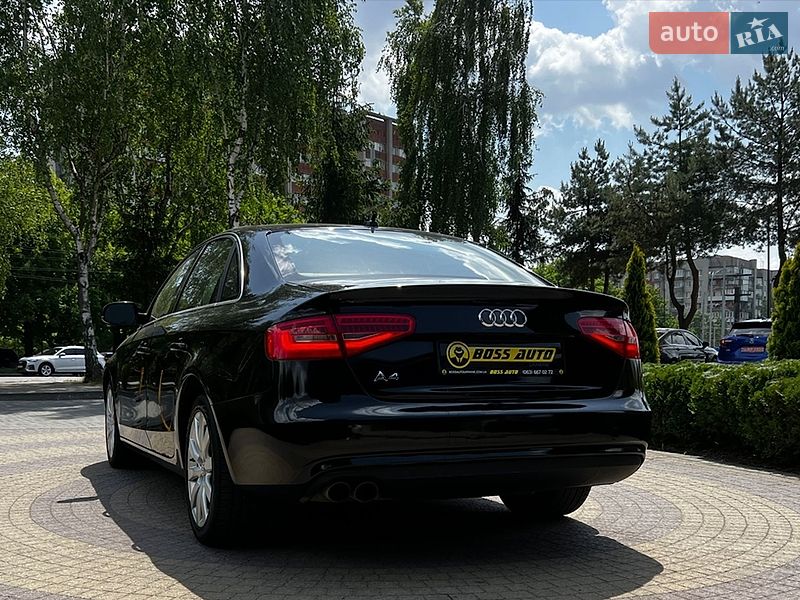 Седан Audi A4 2013 в Львові