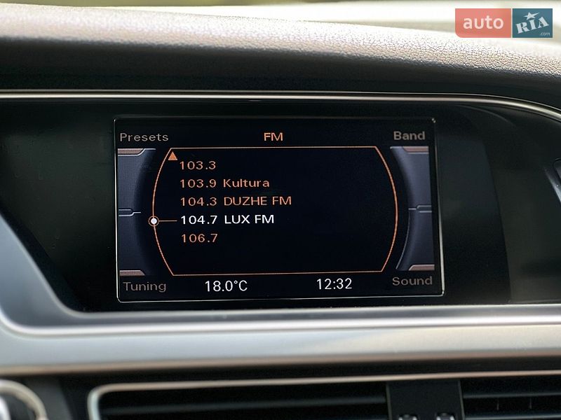 Седан Audi A4 2013 в Львові