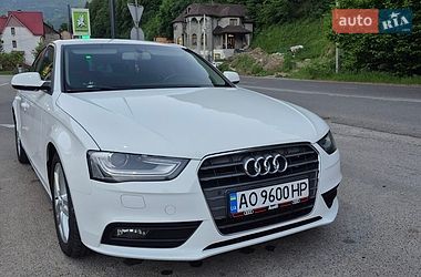 Седан Audi A4 2013 в Рахові