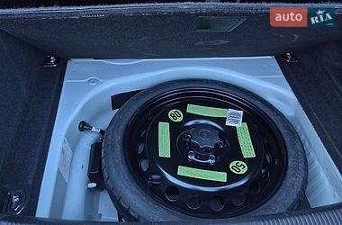 Седан Audi A4 2013 в Рахові