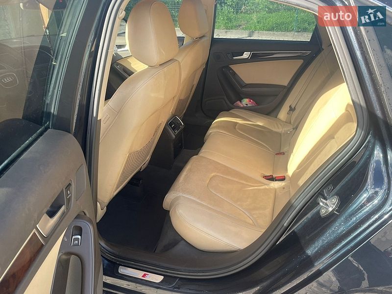 Седан Audi A4 2013 в Дрогобичі