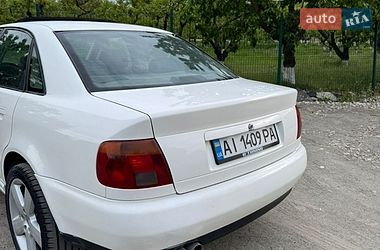 Седан Audi A4 1996 в Немішаєве