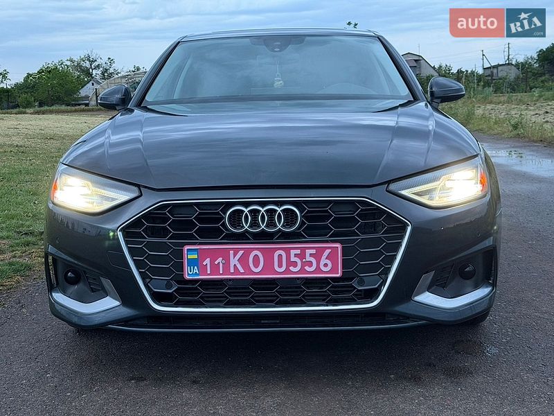 Седан Audi A4 2021 в Одессе