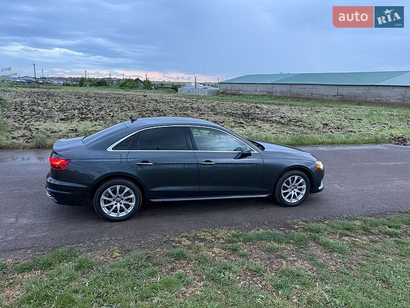 Седан Audi A4 2021 в Одессе