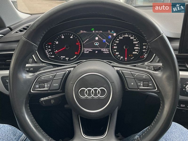 Седан Audi A4 2020 в Киеве