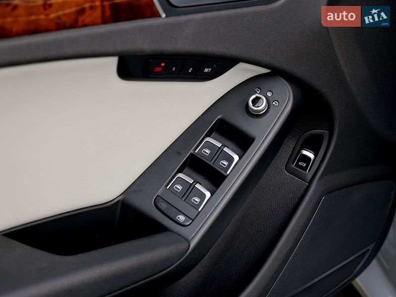 Седан Audi A4 2012 в Івано-Франківську