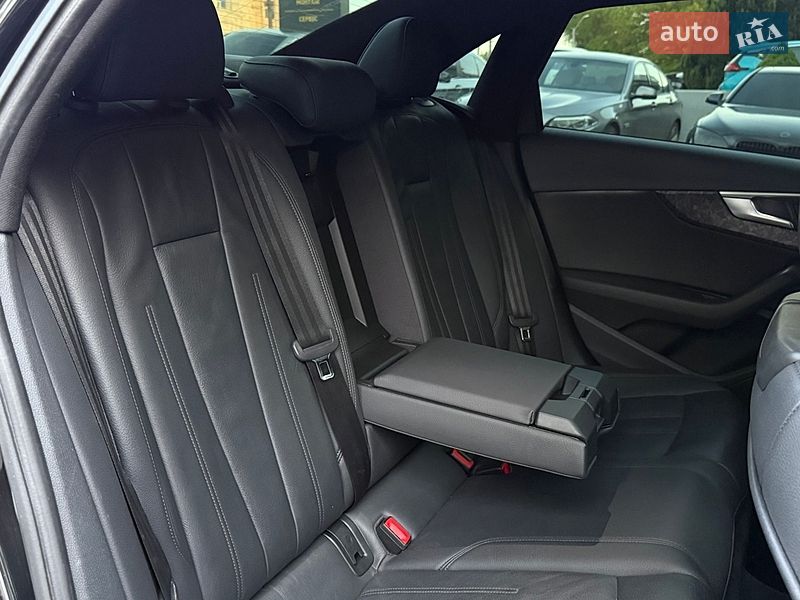 Седан Audi A4 2016 в Одесі